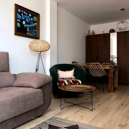 Del Azahar Apartment *